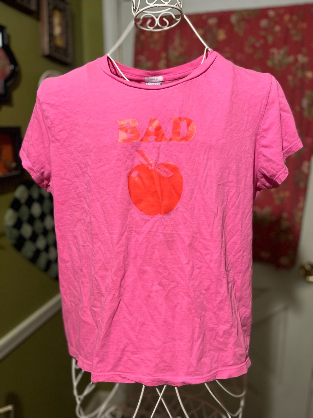 Vintage Y2K Old Navy Pink Red Bad Apple Graphic Tee T Shirt XL